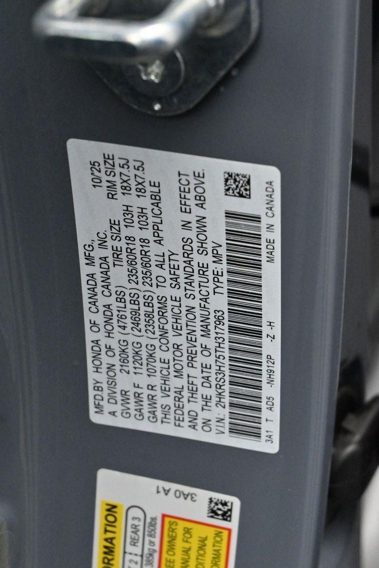 Used 2025 Gray Chrysler Select image 37
