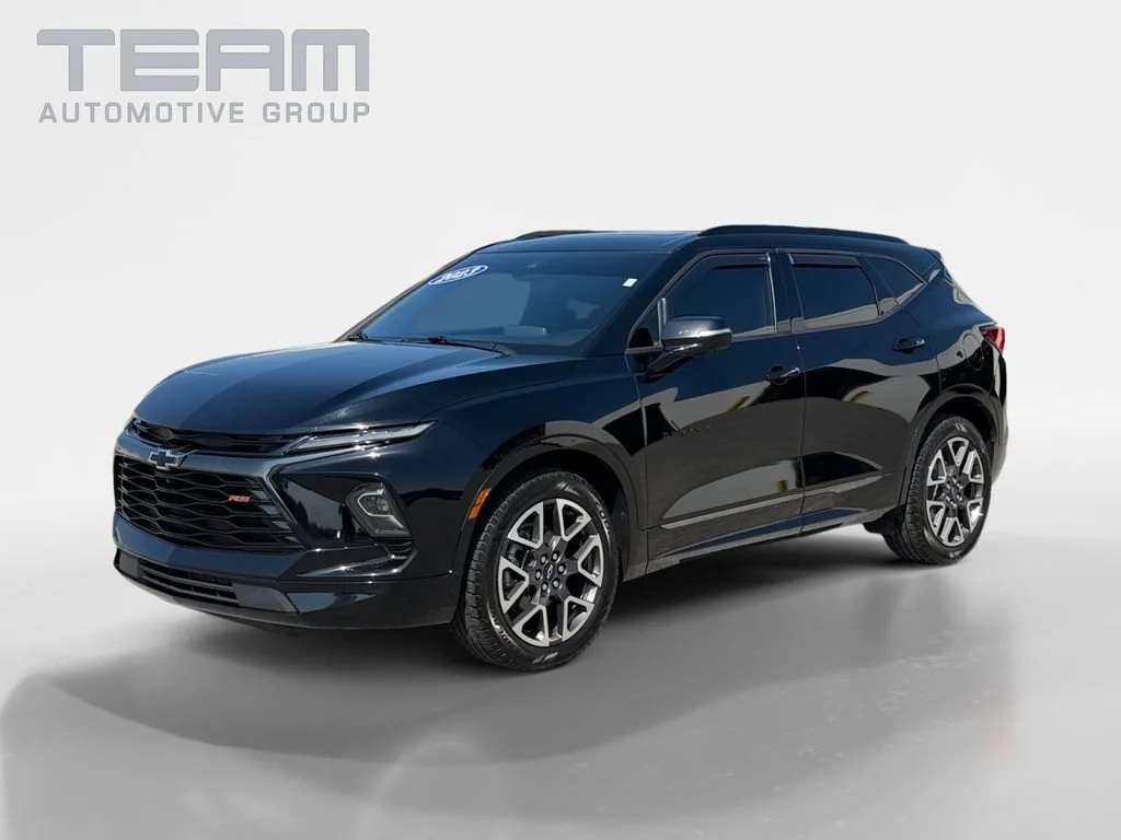 Used 2023 Black Chevrolet RS image 3