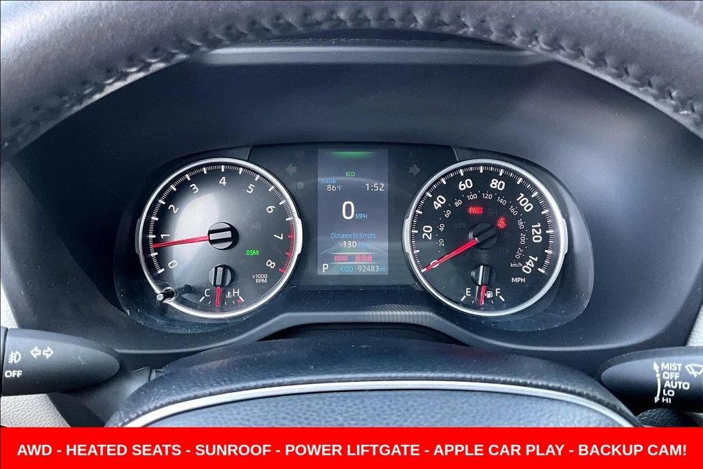 Used 2021 Silver Toyota XLE Premium image 15