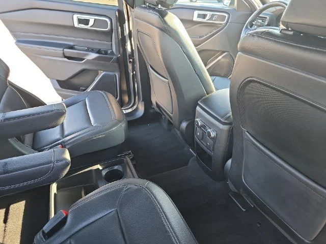 Used 2020 Silver Ford XLT image 12
