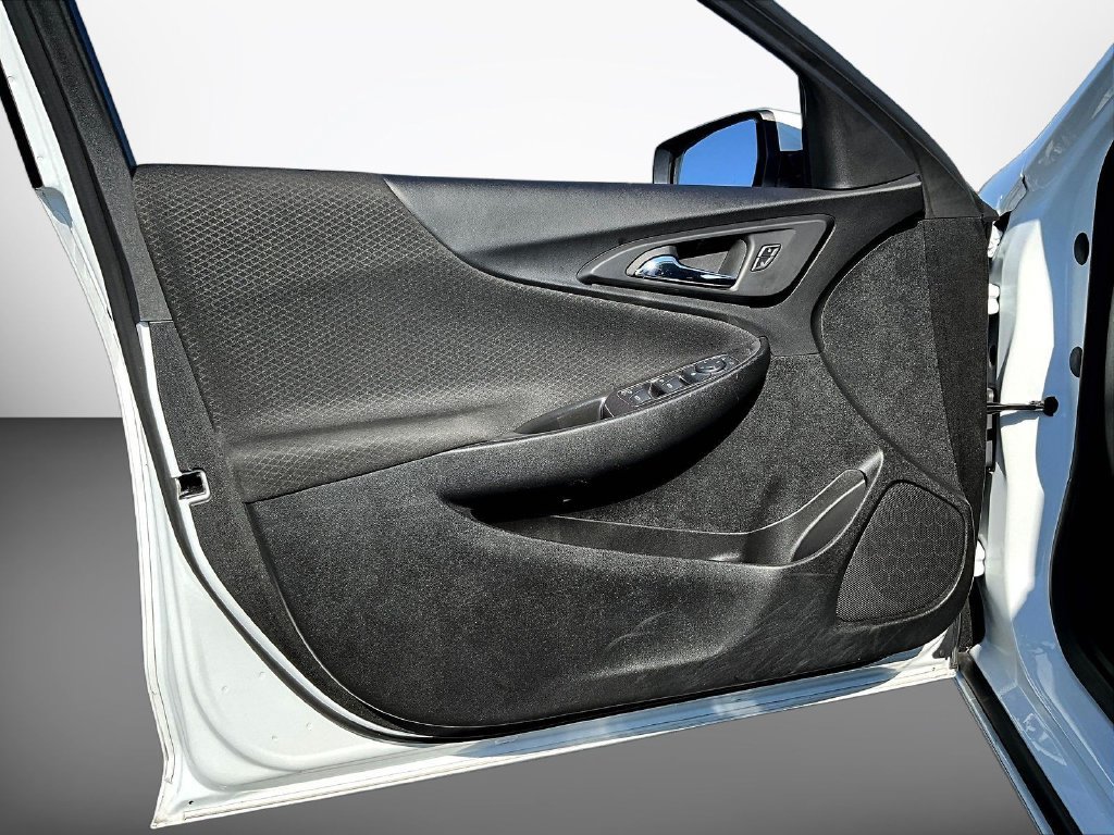 Used 2024 White Chevrolet LT image 22