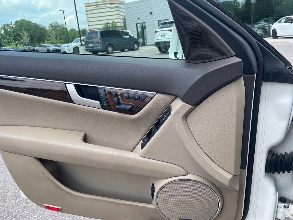 Used 2014 Diamond White Metallic Mercedes-Benz C 300 image 12