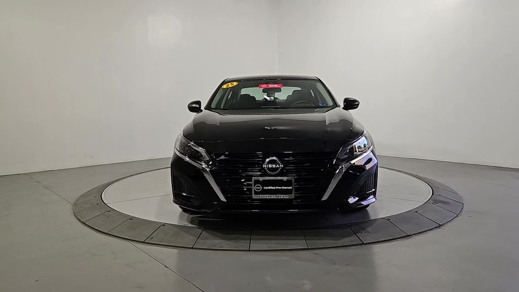 Used 2025 Black Nissan 2.5 S image 10