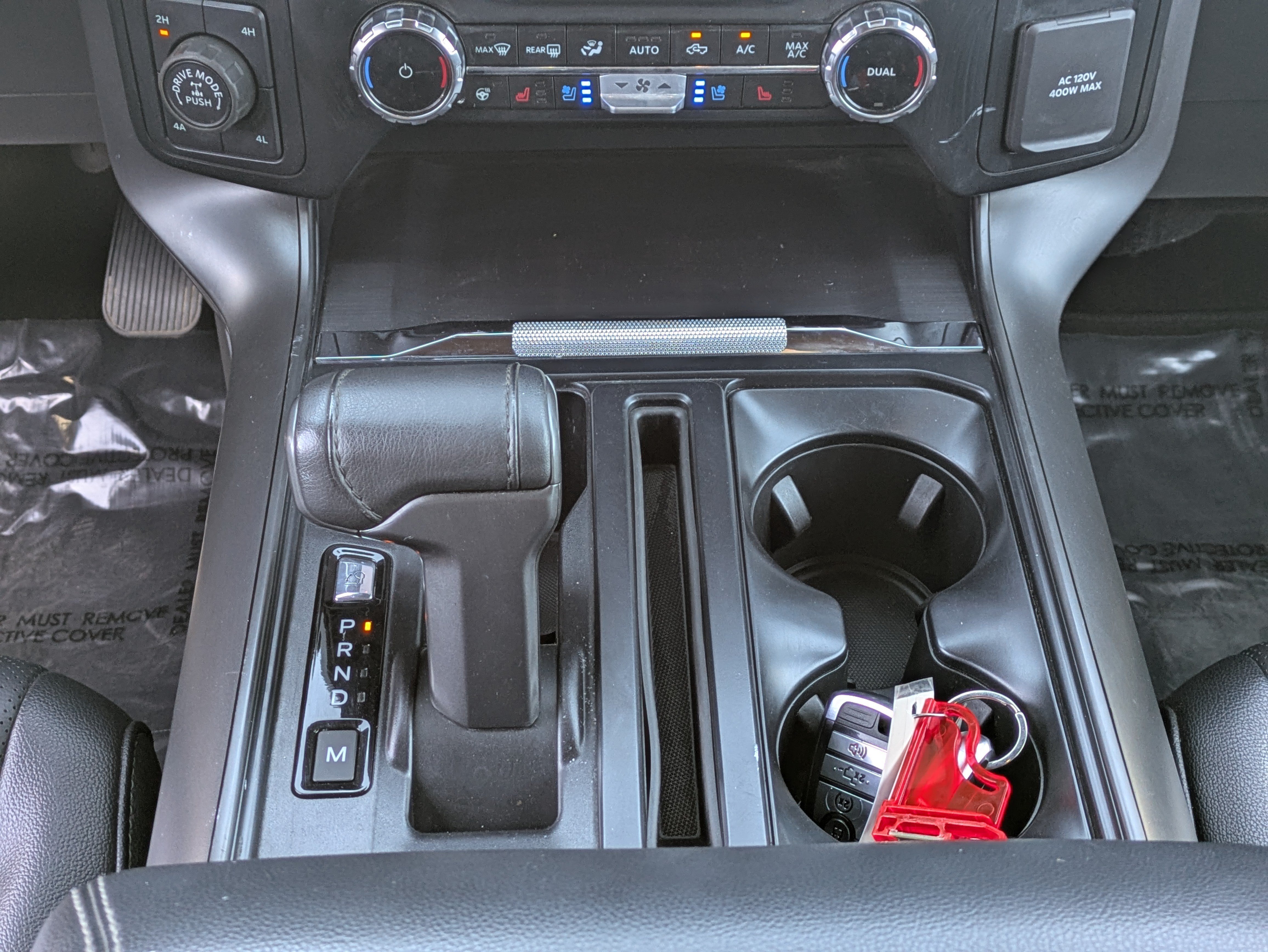 Used 2024 Silver Ford LARIAT image 21