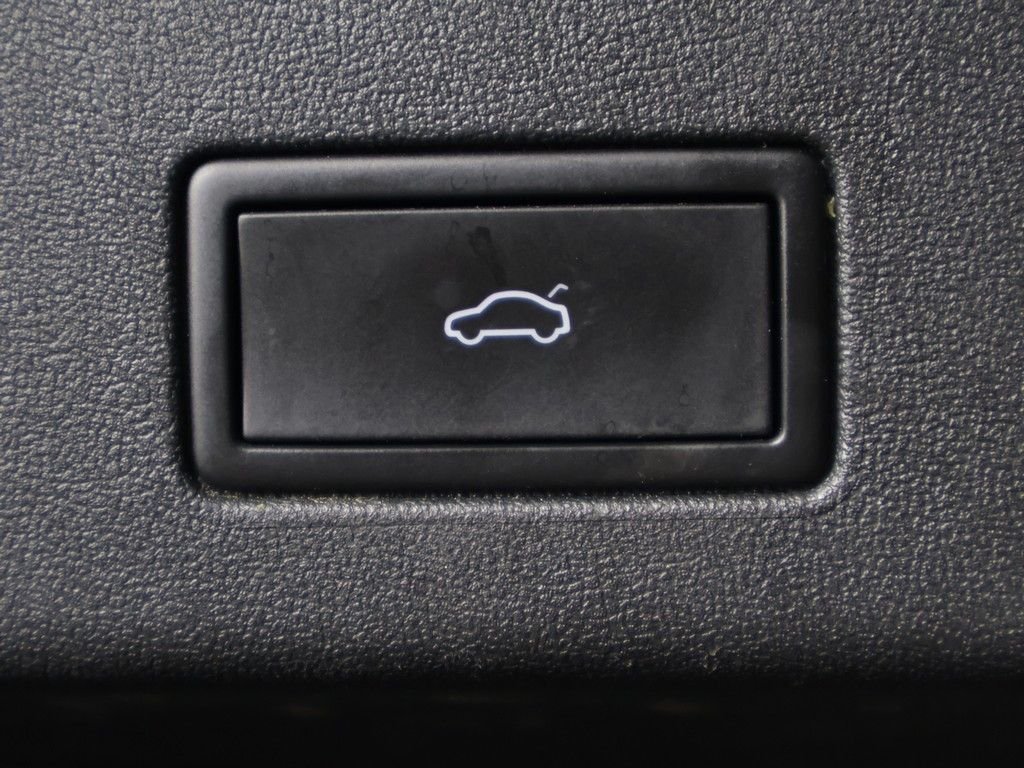 Used 2023 Gray Volkswagen Pro S image 18