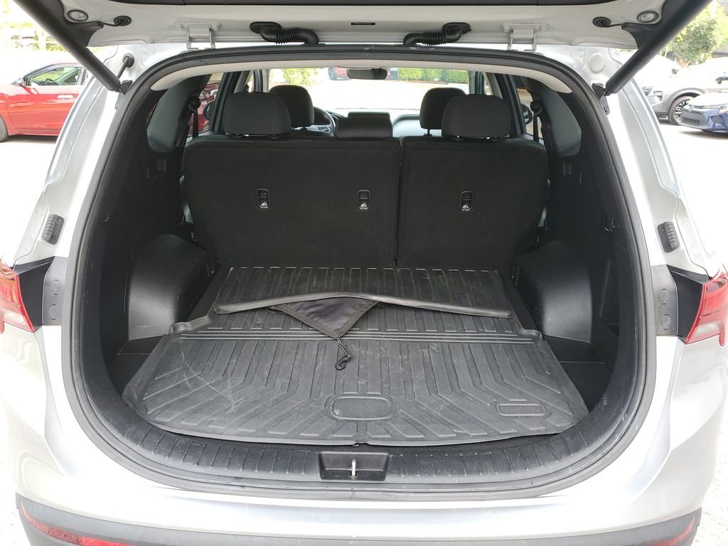 Used 2023 Silver Hyundai SEL image 8