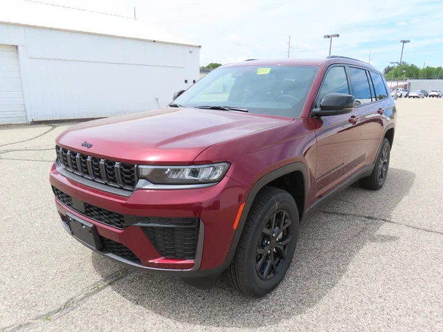 2026 Jeep Grand Cherokee L Laredo Altitude