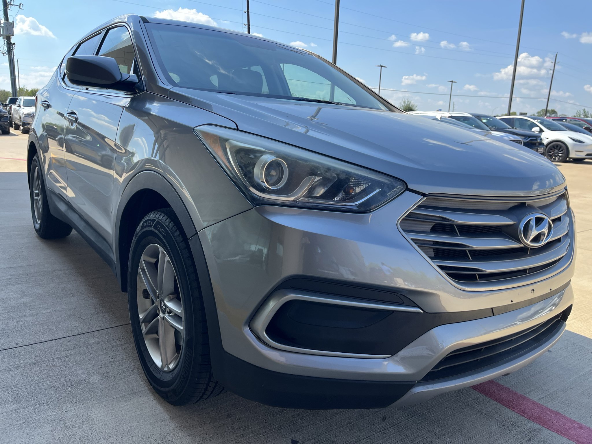 Used 2017 Mineral Gray Hyundai 2.4L image 3