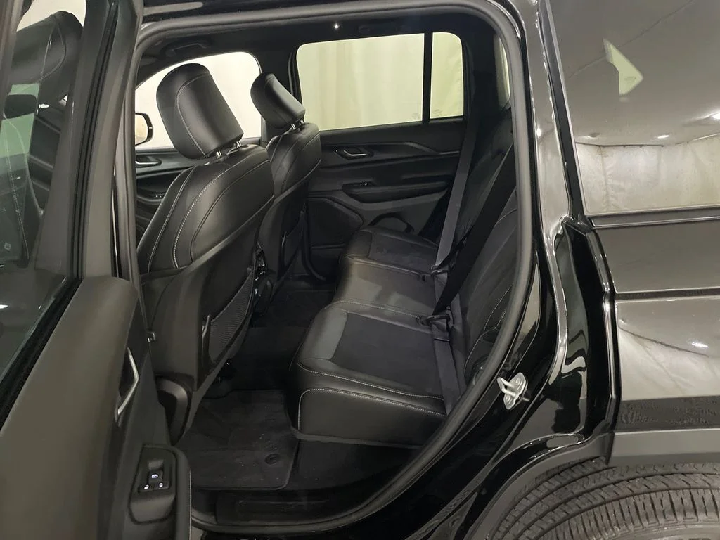 2024 Jeep Grand Cherokee Altitude - Photo 29