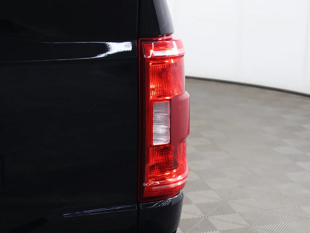 Used 2022 Agate Black Metallic Ford XLT image 18
