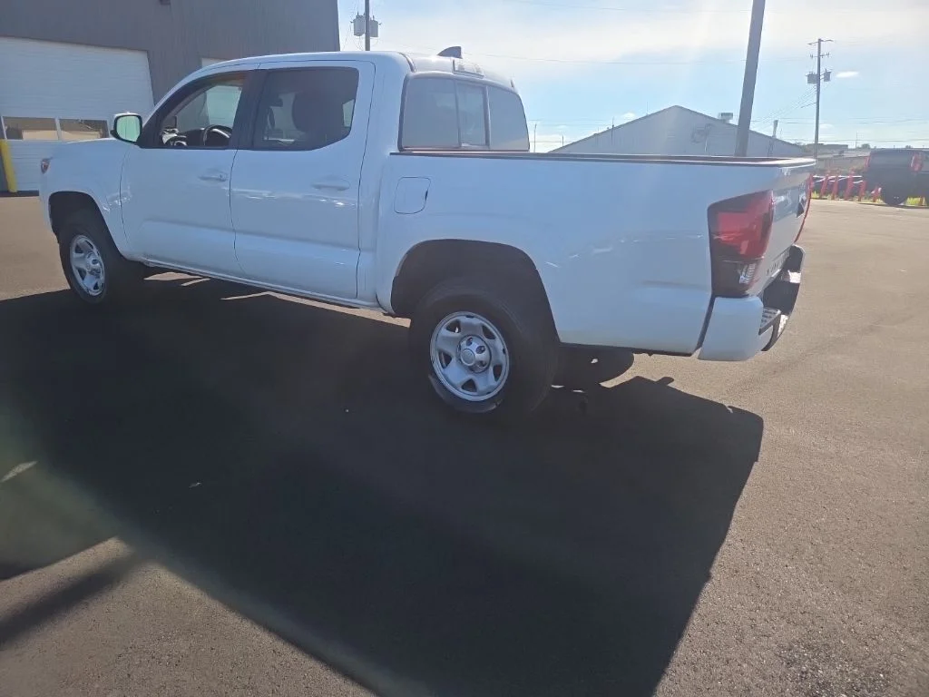 Used 2023 White Toyota SR image 12