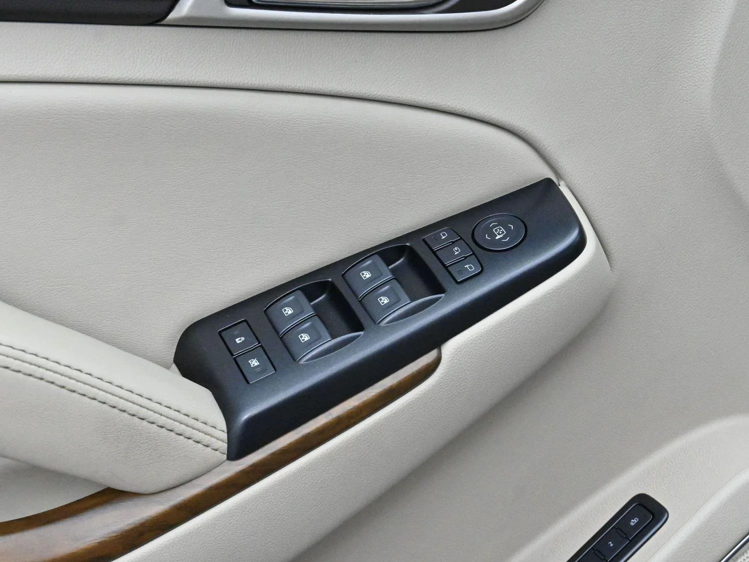 Used 2020 Carbon Black Metallic GMC Denali image 15