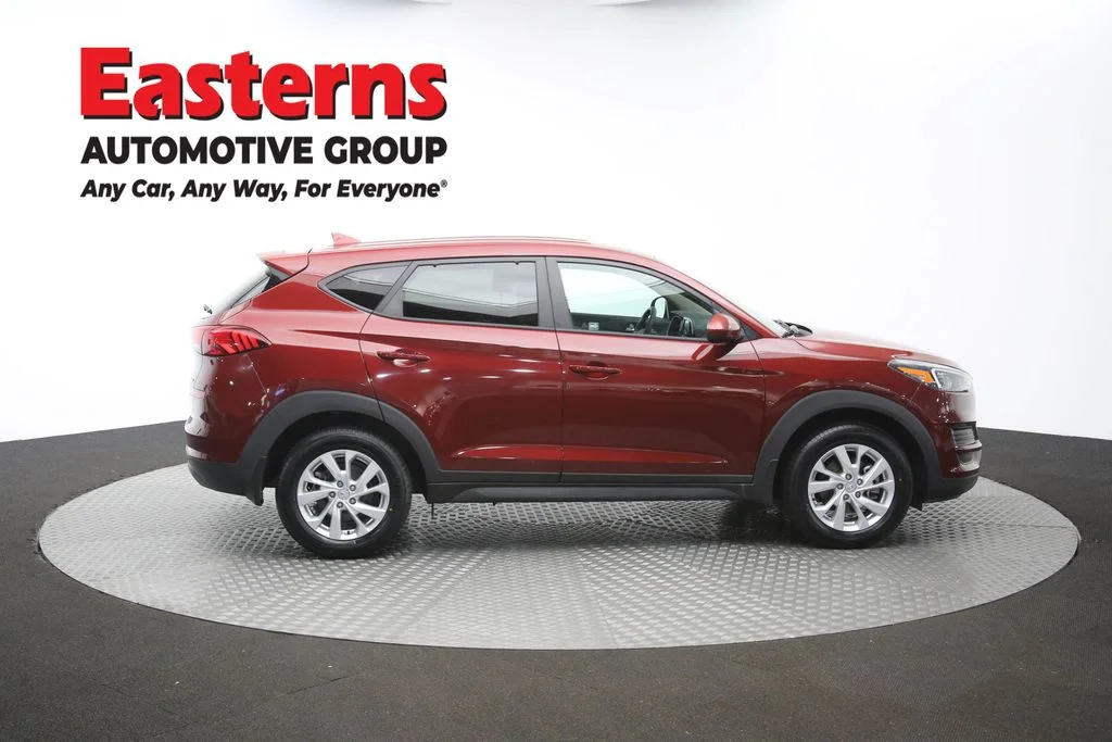 Used 2020 Red Hyundai SE image 44