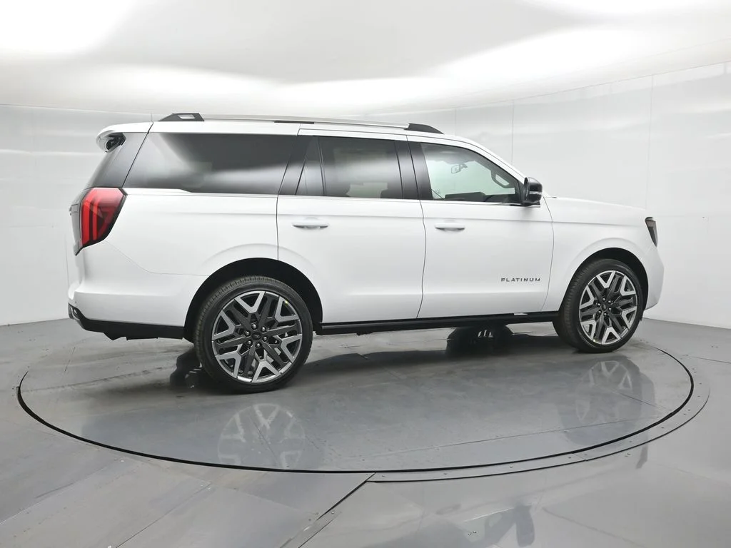 New 2025 Oxford White Ford Platinum image 27