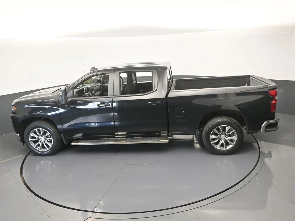Used 2021 Black Chevrolet LT image 48