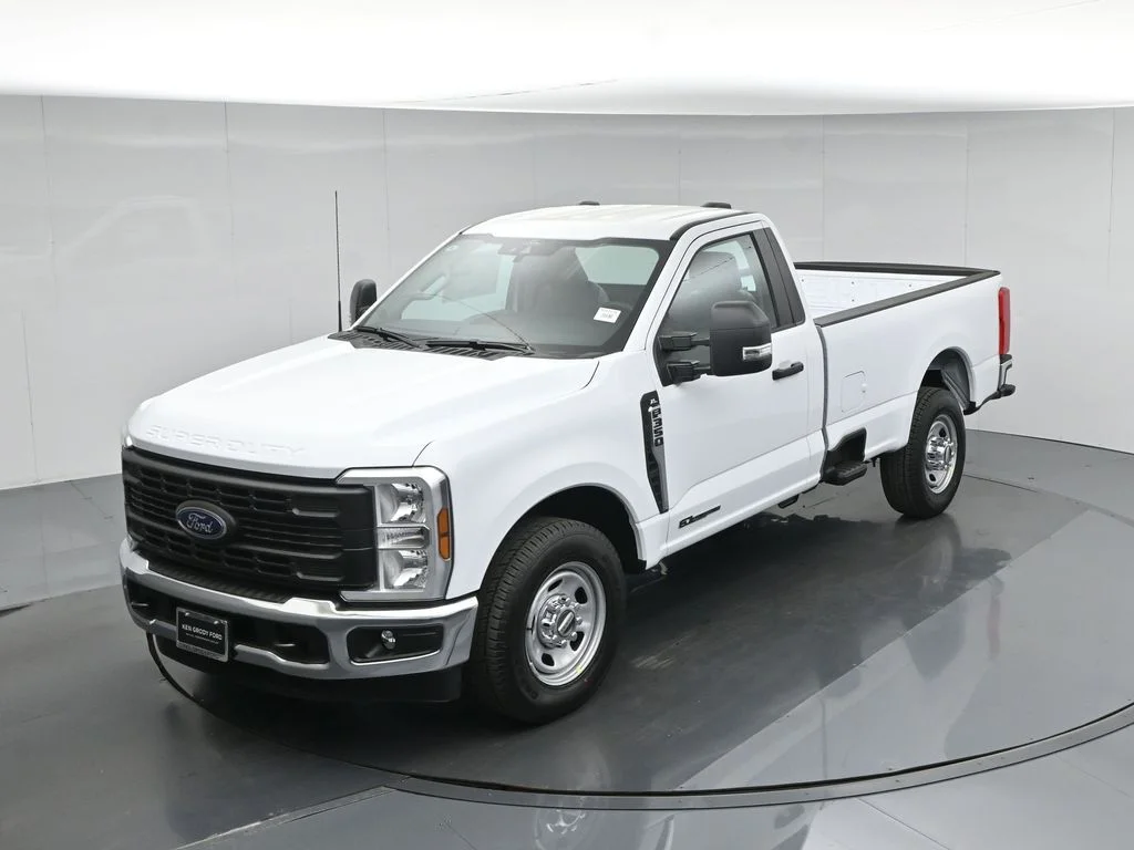 New 2026 Oxford White Ford XL image 31