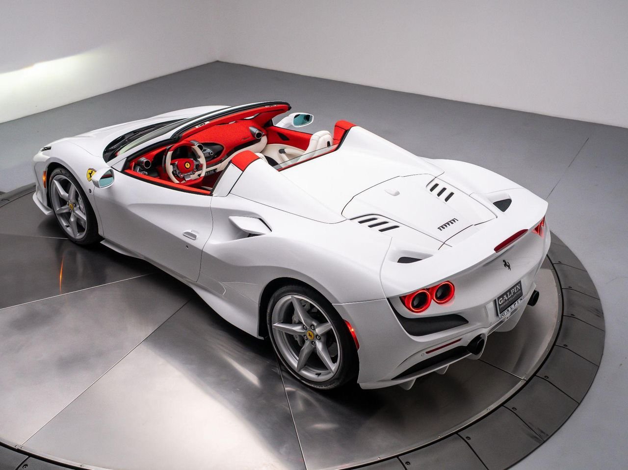 Used 2022 Bianco Cervino - Extra Campionario Ferrari Spider image 40