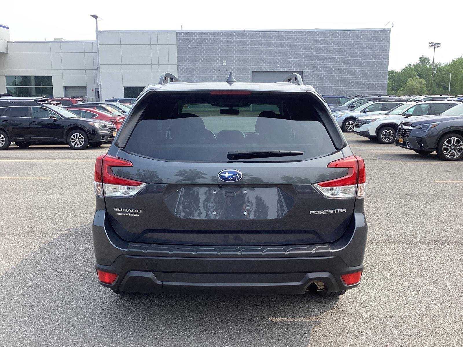 Used 2022 Magnetite Gray Metallic Subaru Premium image 6