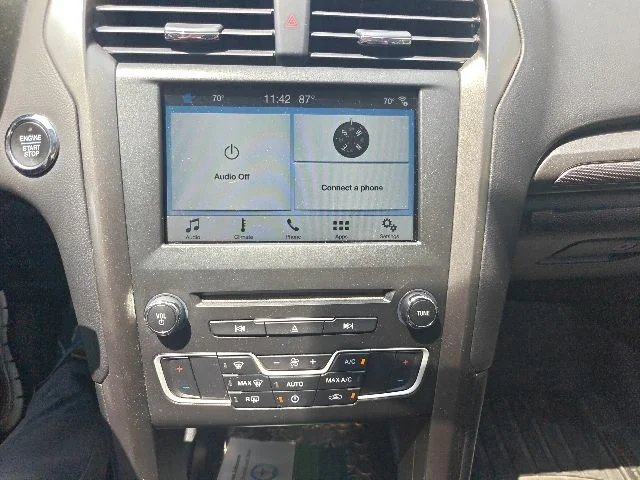 Used 2018 Magnetic Ford SE image 9