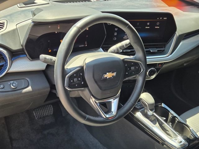 2025 Chevrolet Trax LT - Photo 18