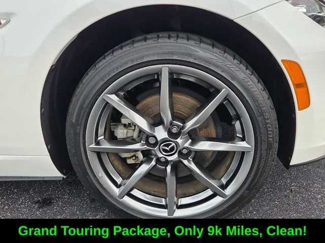 Used 2023 White Mazda Grand Touring image 9