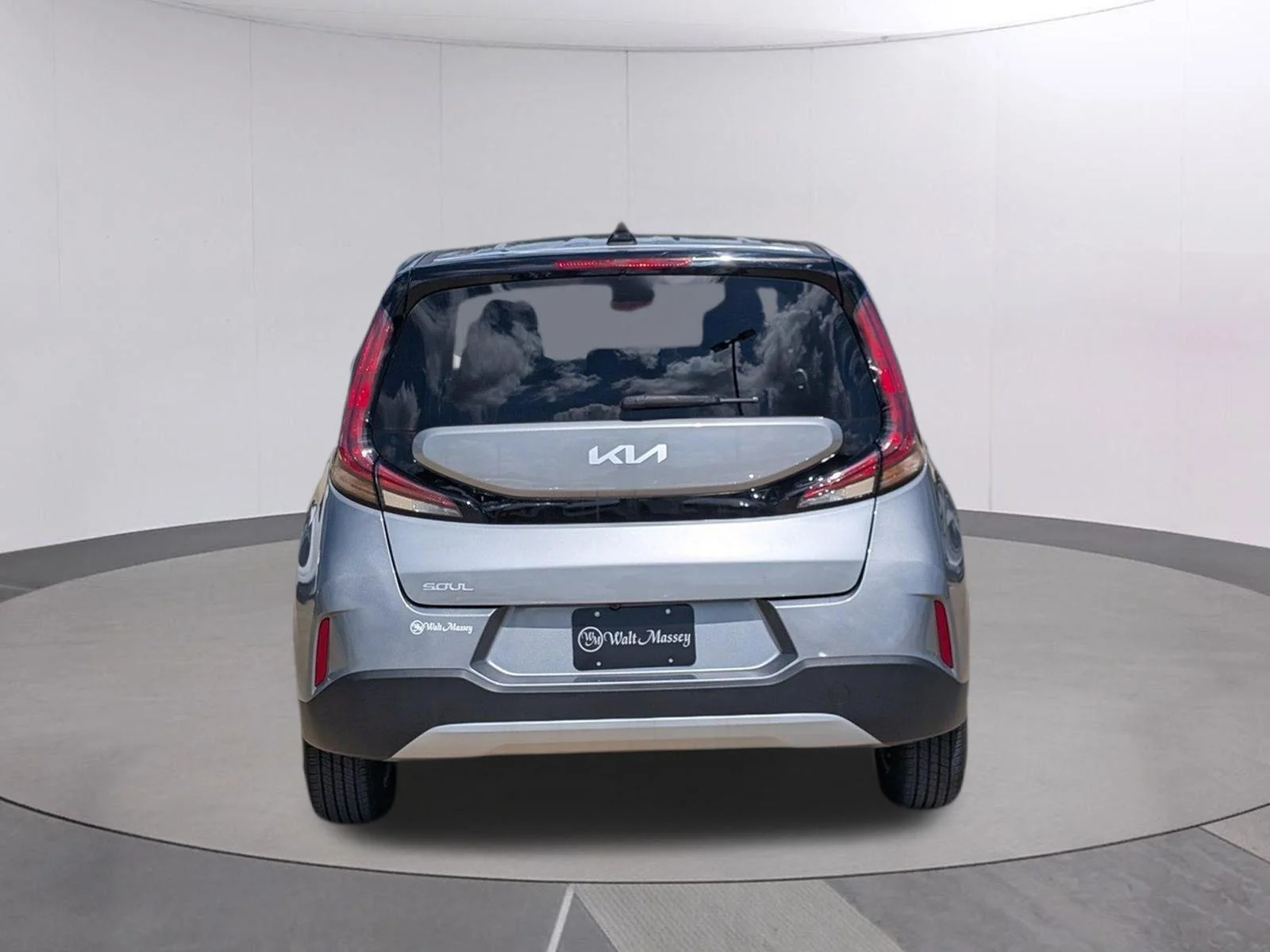 Used 2025 Steel Gray Kia LX image 10
