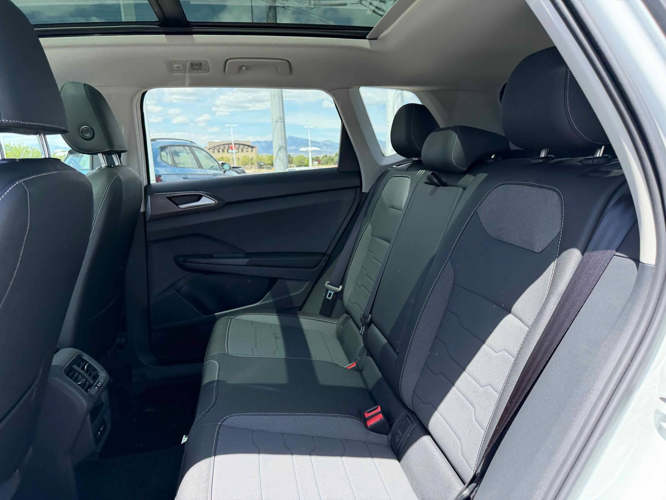 New 2026 Pure White Volkswagen SE Black image 30