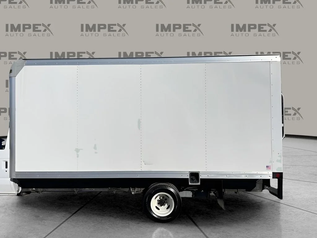 Used 2024 White Ford Base image 34