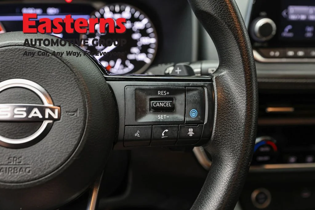 Used 2023 Gray Nissan SV image 15