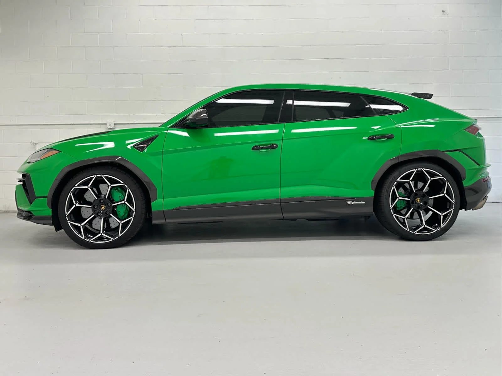 2024 Lamborghini Urus Performante - Photo 3