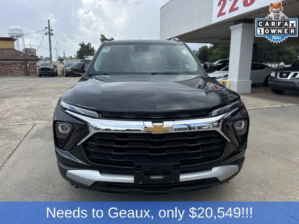 Used 2025 Black Chevrolet LT image 2