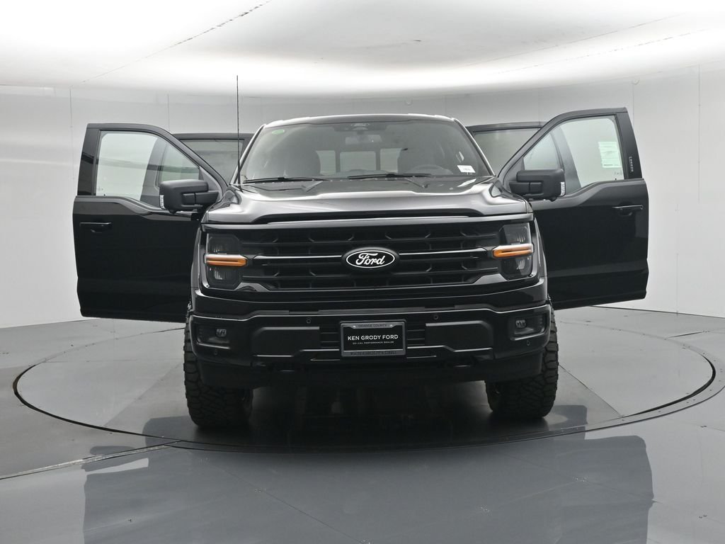 New 2026 Agate Black Metallic Ford XLT image 32