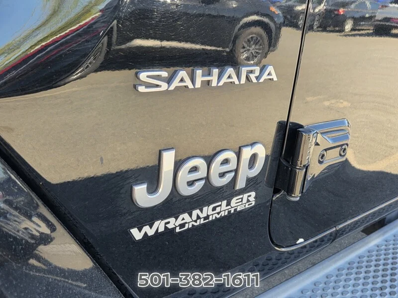 Used 2019 Black Clearcoat JEEP UNLIMITED SAHARA image 8