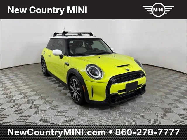 2024 MINI Hardtop Cooper S's photo