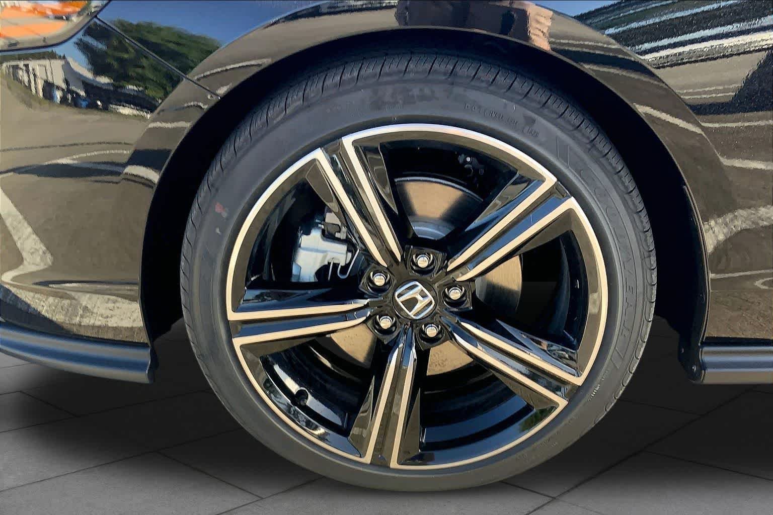 New 2026 Crystal Black Pearl Honda Sport Hybrid image 12