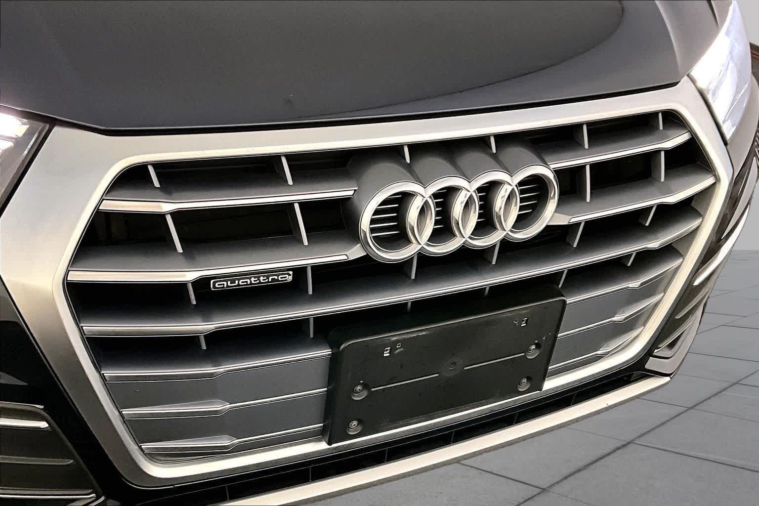 Used 2019 Moonlight Blue Metallic Audi Premium image 32