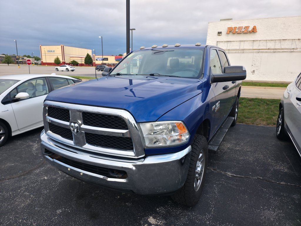 Used 2014 Blue Streak Pearlcoat Ram Tradesman image 2