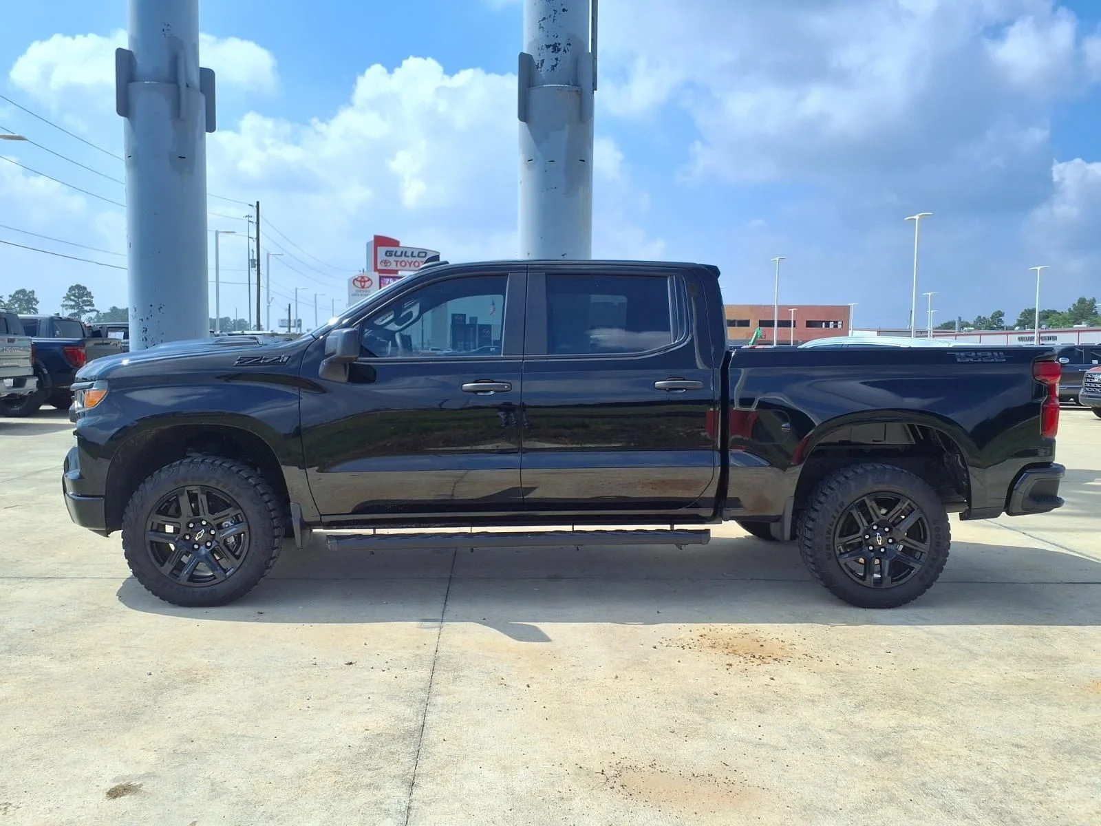 Used 2022 Black Chevrolet Custom Trail Boss image 8