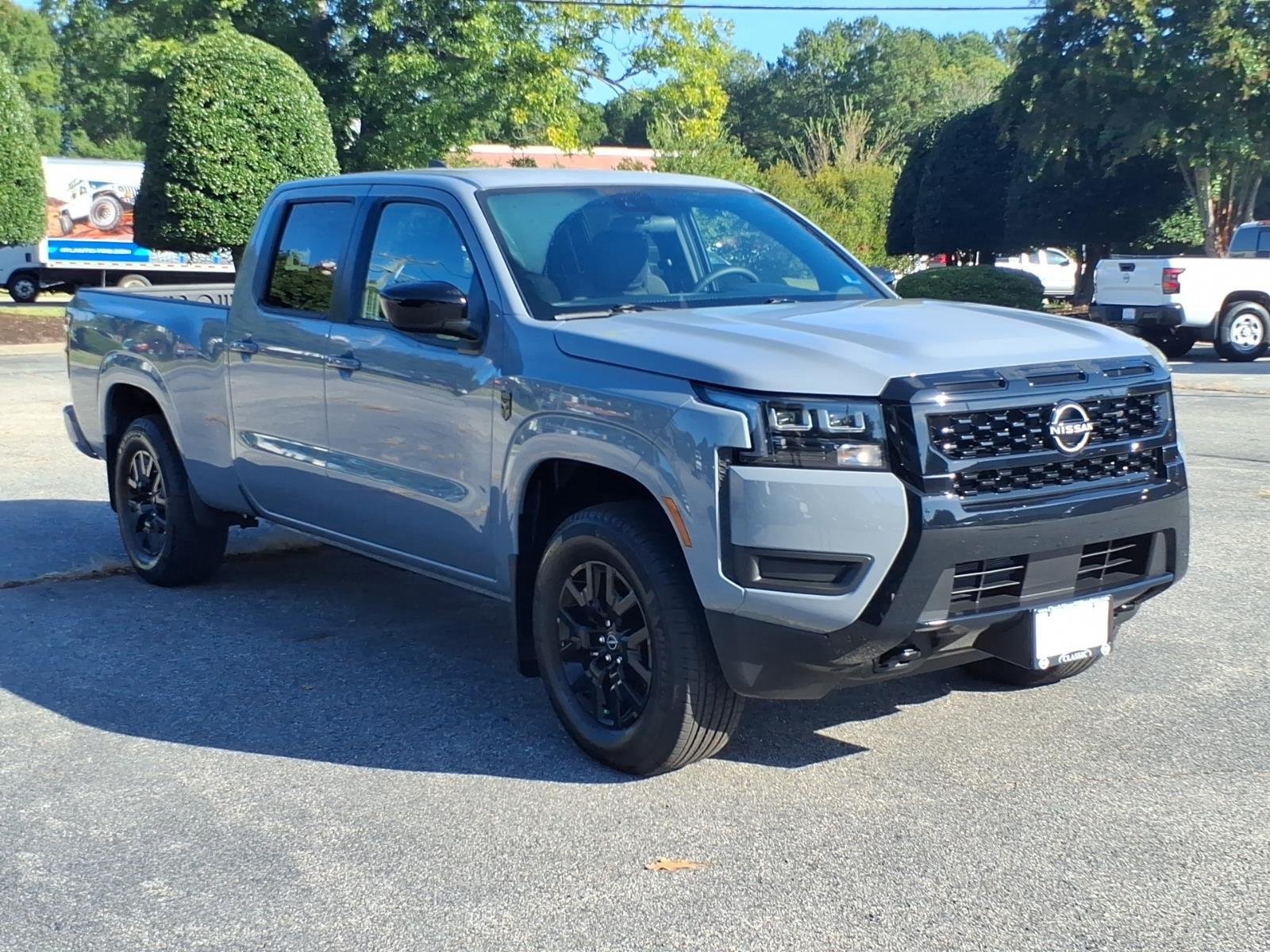 Used 2026 Boulder Gray Pearl Nissan SV image 5
