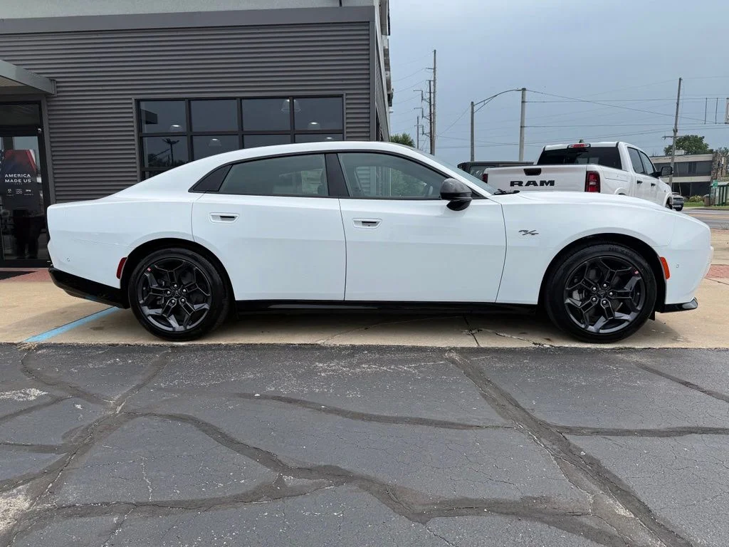 New 2027 White Knuckle Exterior Paint Dodge R/T Plus image 8