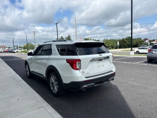 Used 2023 White Metallic Ford Limited image 5