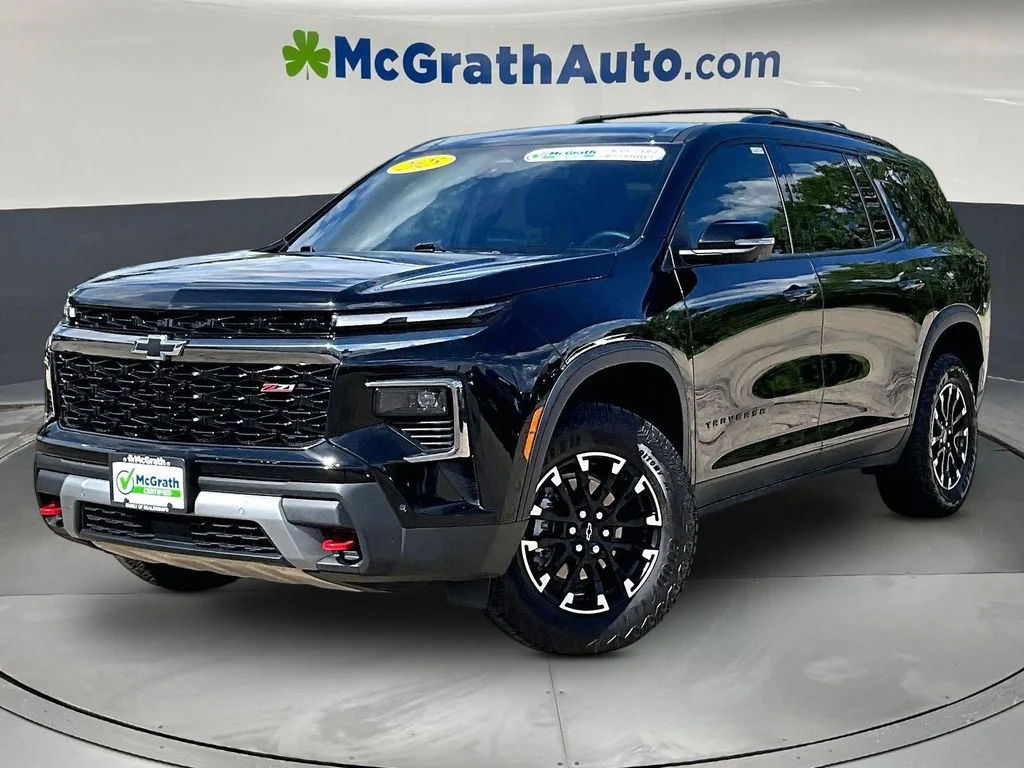 Used 2025 Black Chevrolet Z71 image 3