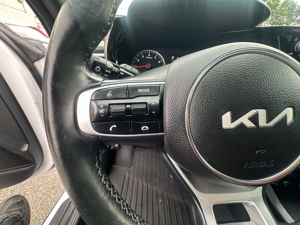 Certified Used 2023 White Kia GT-Line image 14