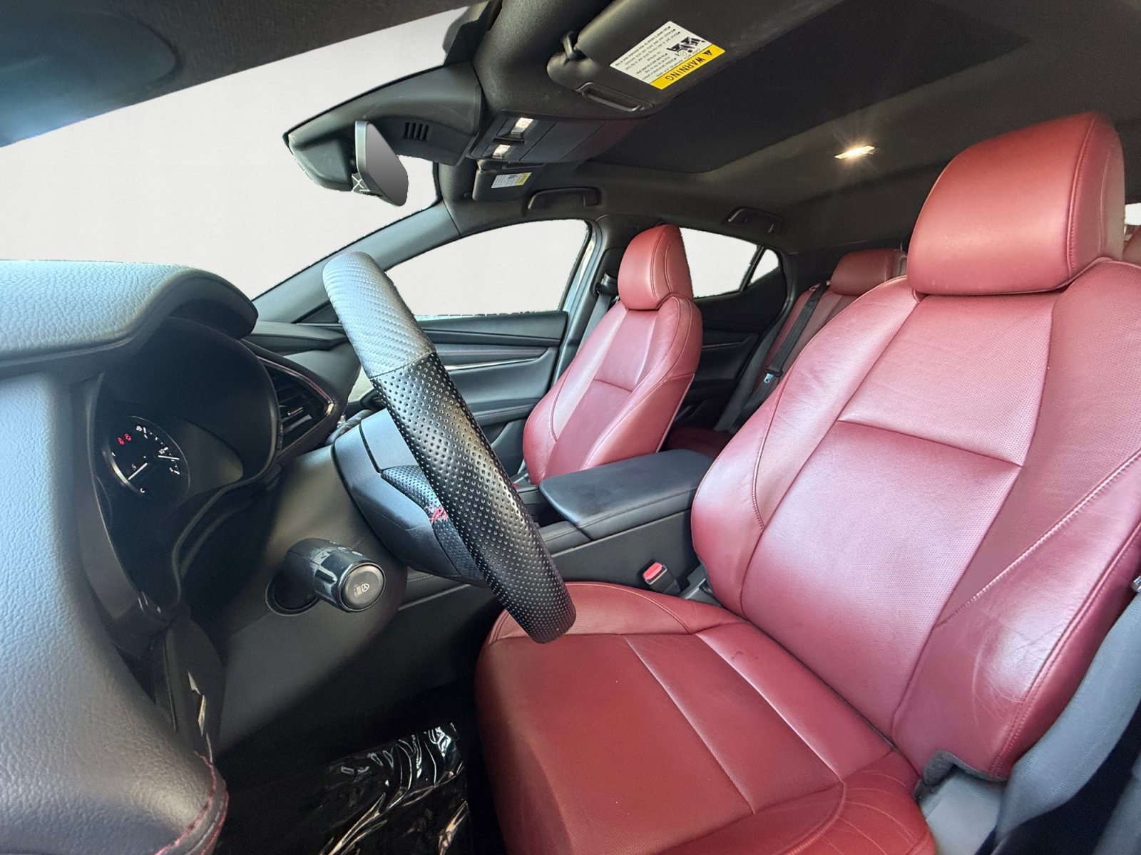 Used 2022 Polymetal Gray Metallic Mazda Carbon Edition image 10