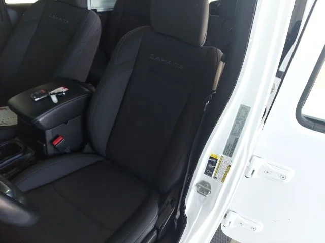 Used 2022 White Jeep Unlimited Sahara image 30