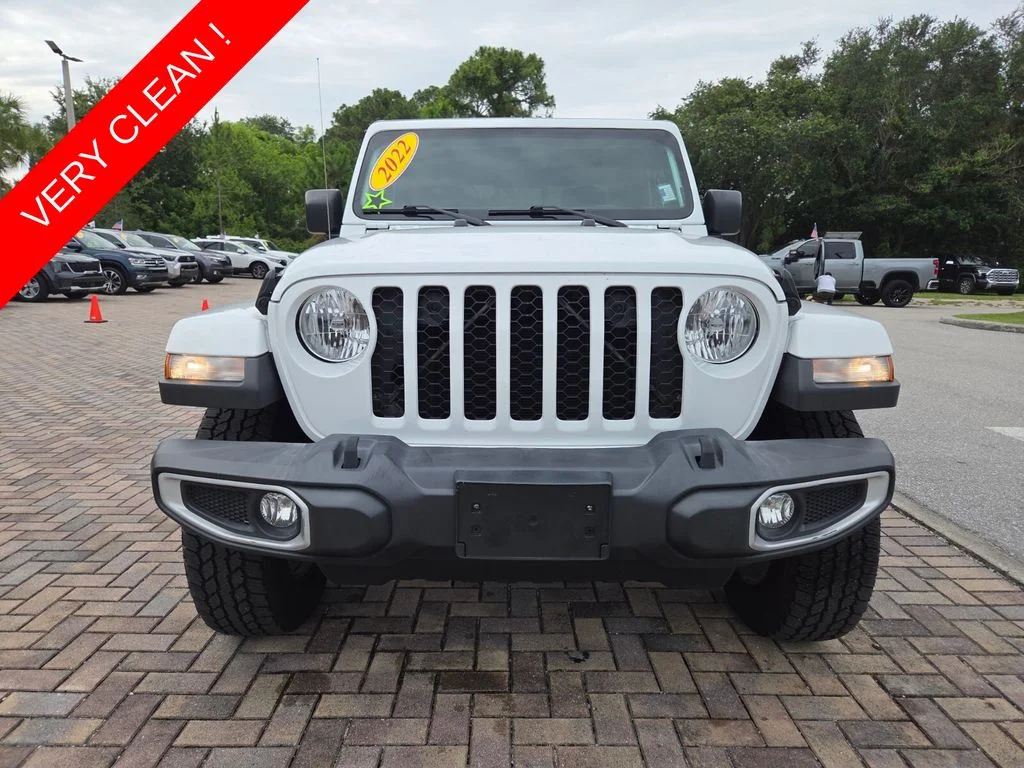 Used 2022 White Jeep Sport image 2