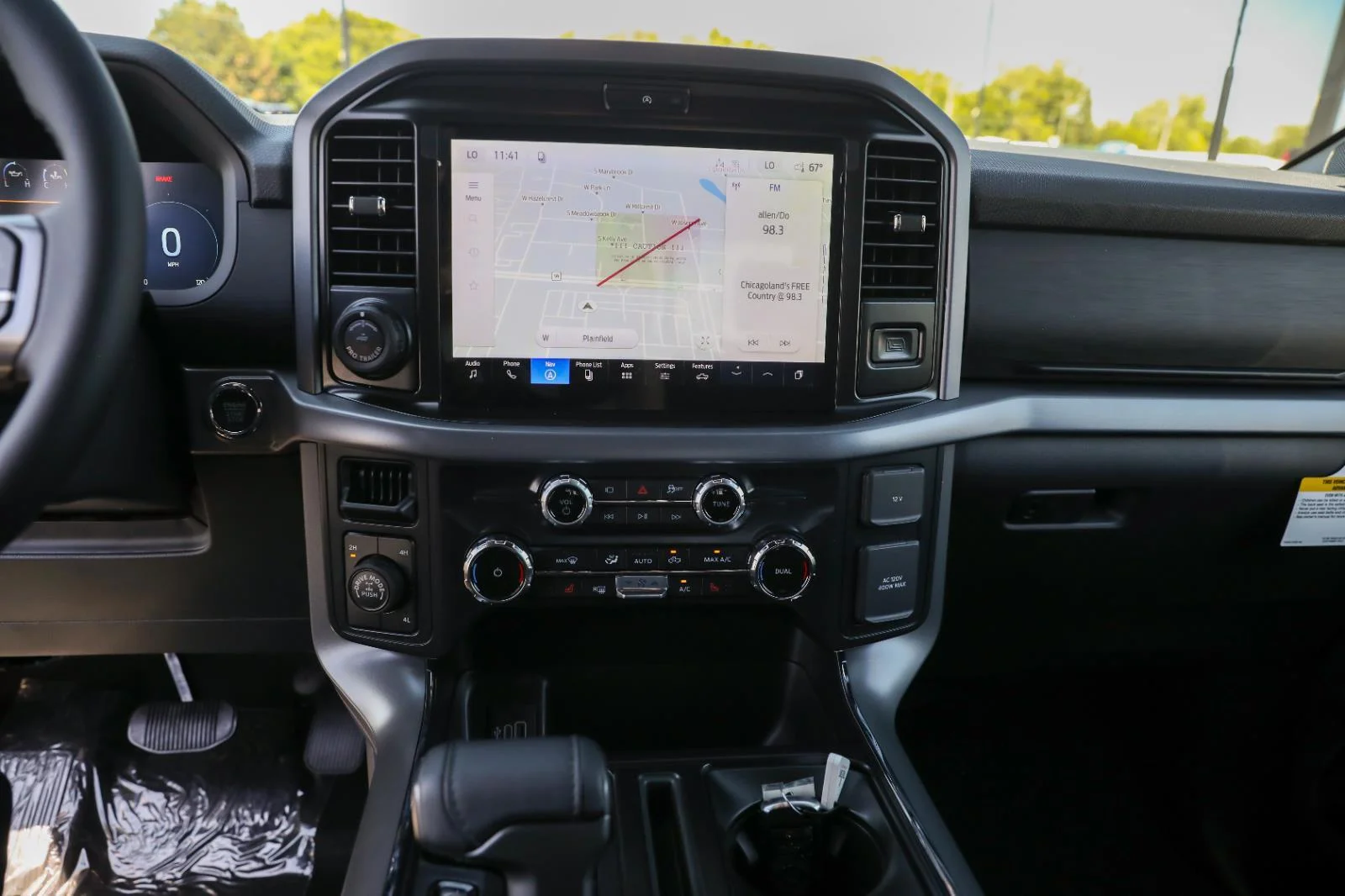 New 2026 Agate Black Metallic Ford XLT image 26