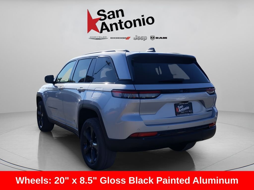 New 2025 Silver Zynith Exterior Paint Jeep Limited image 6