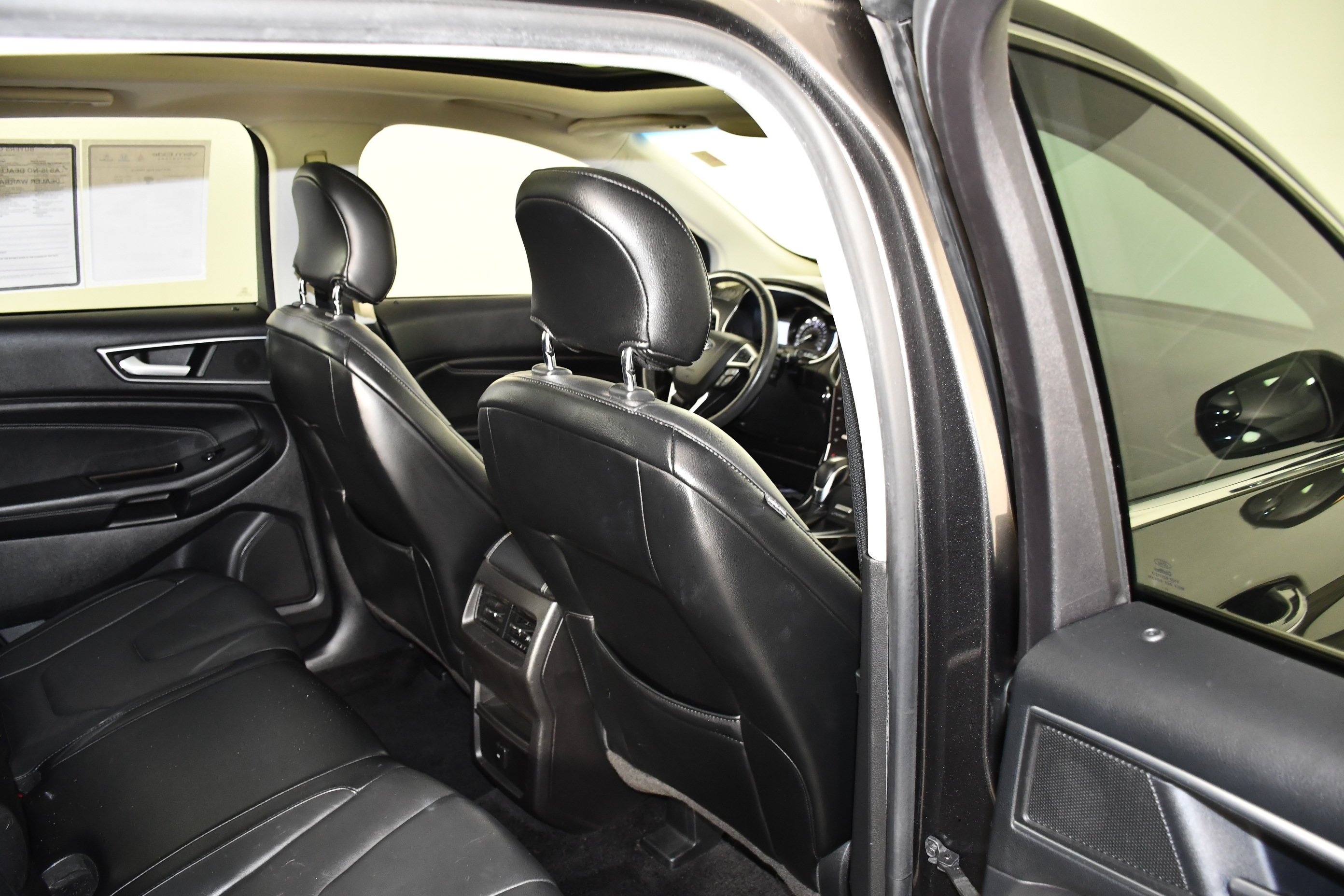 Used 2016 Magnetic Ford Titanium image 44