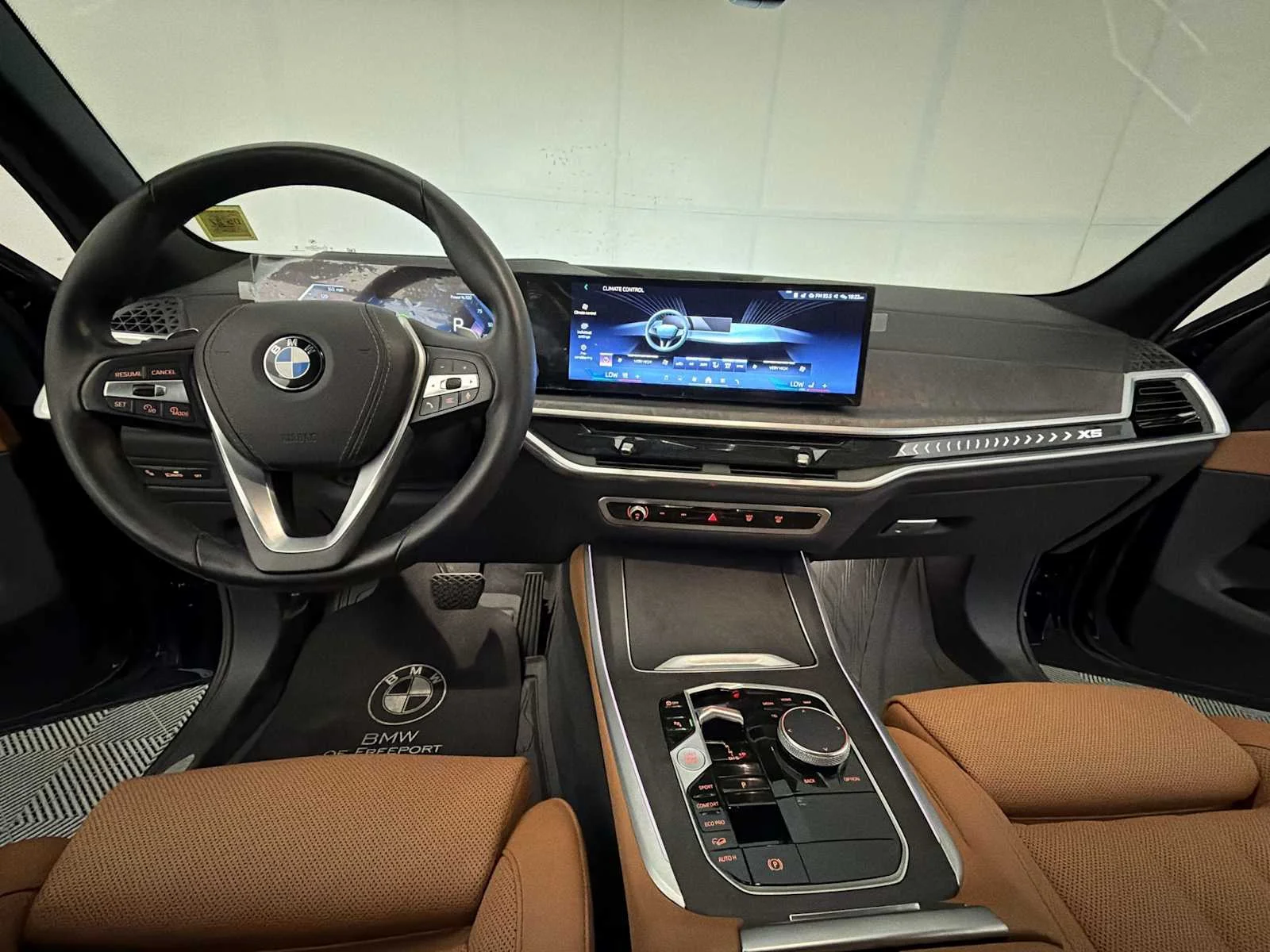 Certified Used 2024 Black Sapphire Metallic BMW xDrive40i image 17